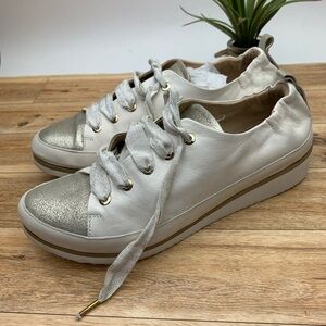 Ron White Nova Sneakers sz 9